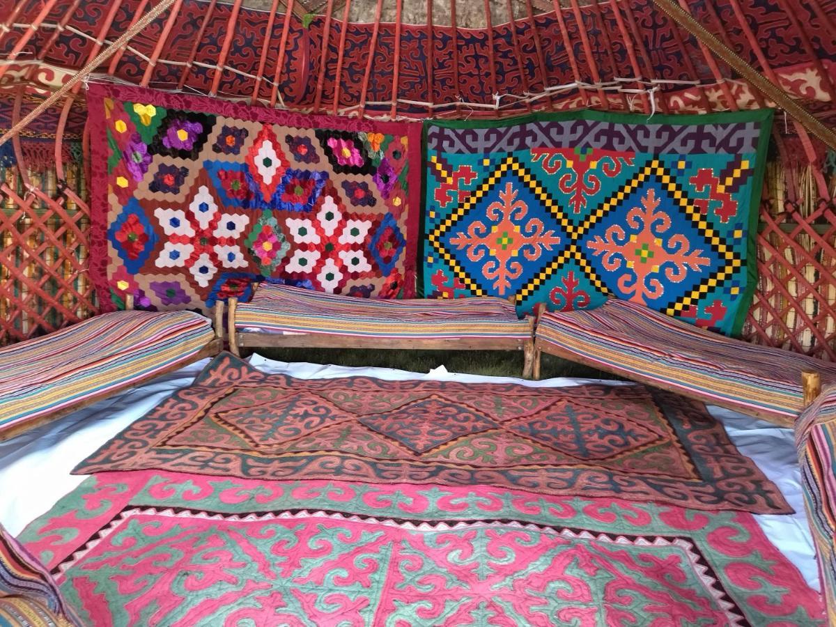 Son-Kul Lake Yurt Camp Mirbek Kochkor Exterior foto